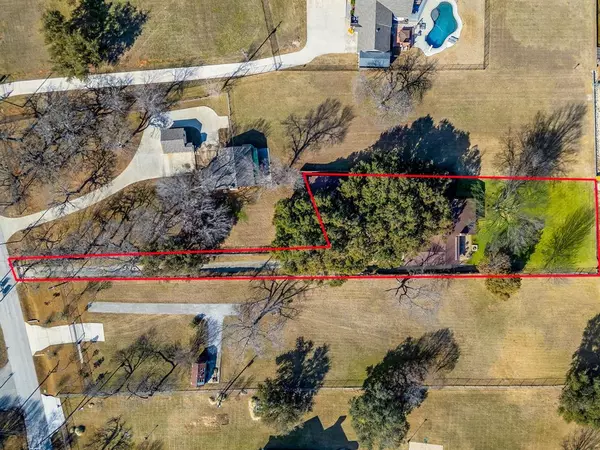 Azle, TX 76020,218 N Broadway Road