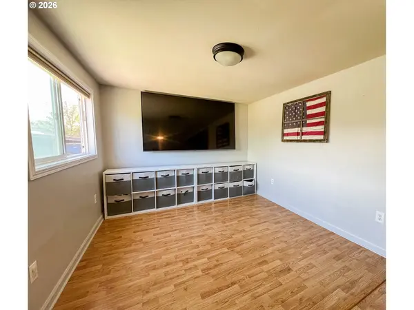 858 E MAIN ST, John Day, OR 97845