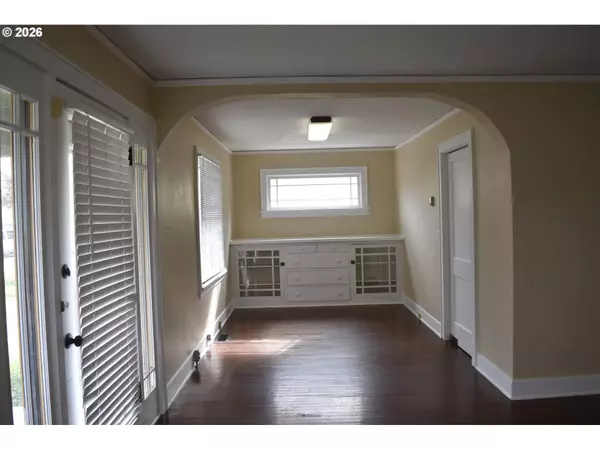 Eugene, OR 97402,710 VAN BUREN ST