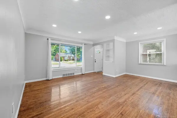 19947 Heyden ST, Detroit, MI 48219