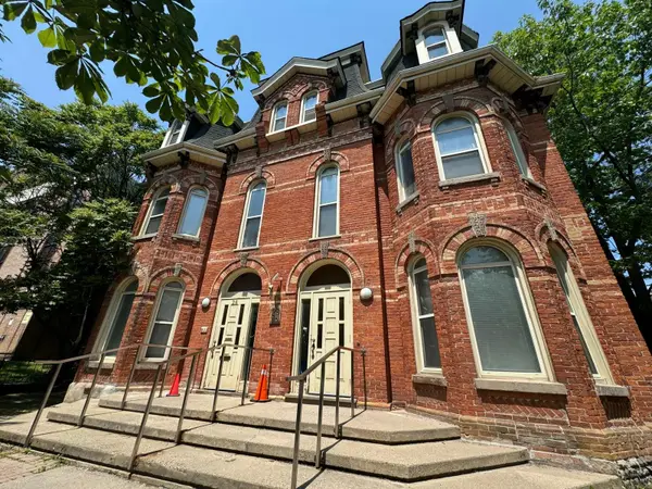 28 Cecil ST, Toronto C01, ON M5T 1N3