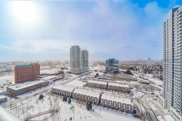 181 Village Green SQ #2118, Toronto E07, ON M1S 0K6