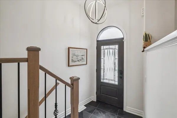 10 Southwind TER, Oakville, ON L6L 6K5