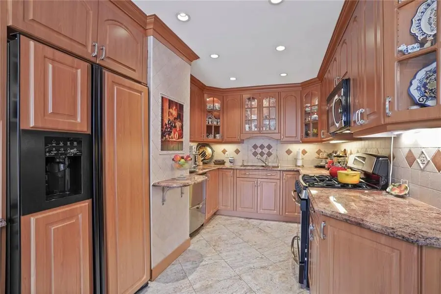 2514 Hubband ST, Brooklyn, NY 11235