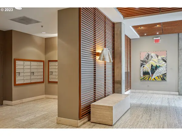 1221 SW 10TH AVE #612, Portland, OR 97205