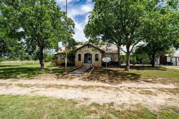 17921 Tx-16, Comanche, TX 76442