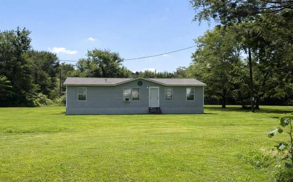 398 Avenue D, Point, TX 75472