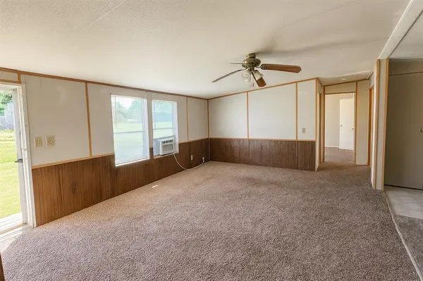 398 Avenue D, Point, TX 75472