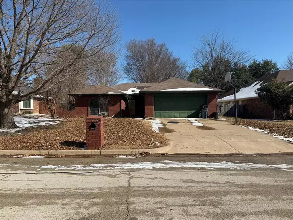 1228 Windy Meadows Drive,  Burleson,  TX 76028