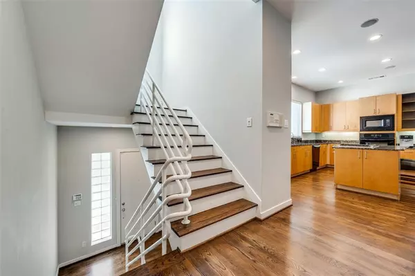 Dallas, TX 75219,3925 Gilbert Avenue #C