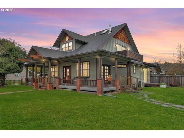 1306 S 4TH ST, Cottage Grove, OR 97424