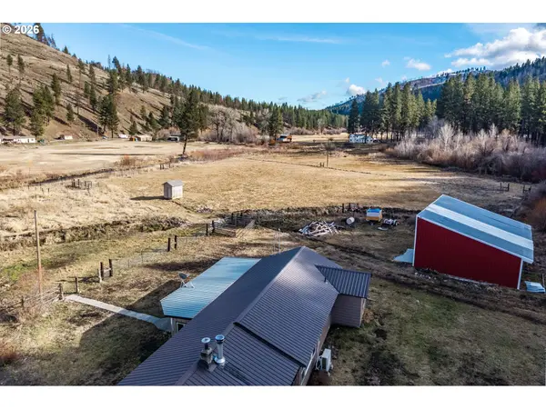 60813 CANYON CREEK LN, Canyon City, OR 97820