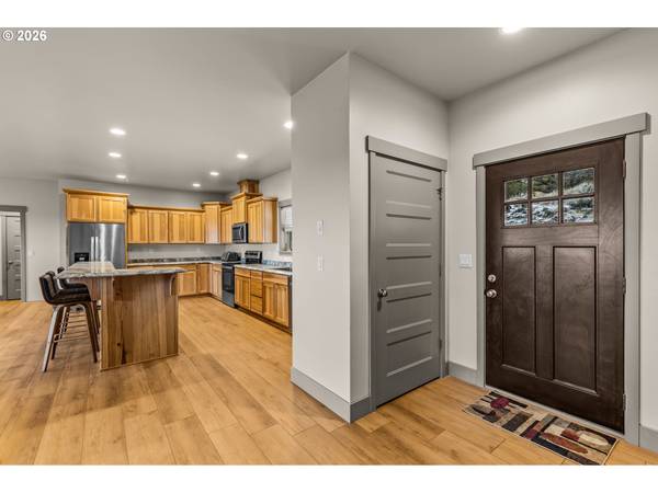 5518 NW CEDAR PL, Prineville, OR 97754