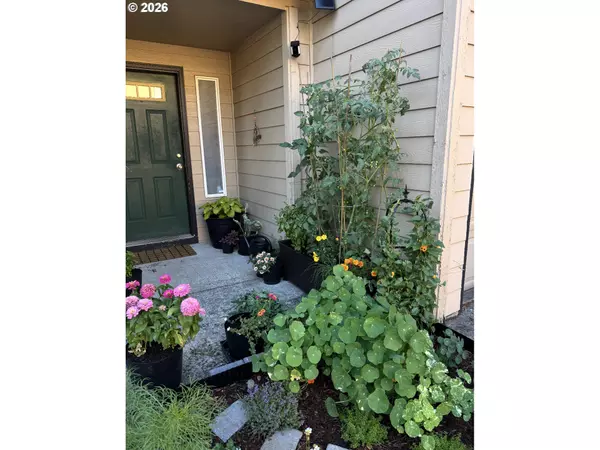 Oregon City, OR 97045,13949 BEAVERCREEK RD #114