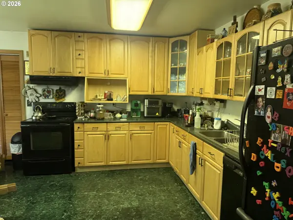 74861 CONIFER CT, Cottage Grove, OR 97424