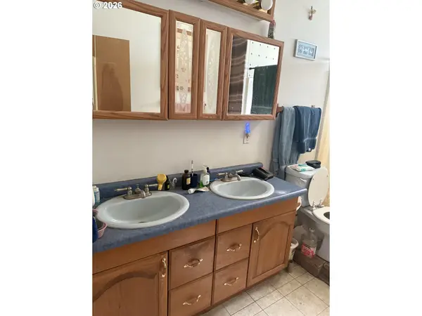 74861 CONIFER CT, Cottage Grove, OR 97424