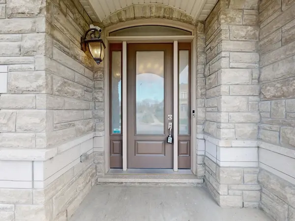 48 Cairns Gate, King, ON L7B 0P5