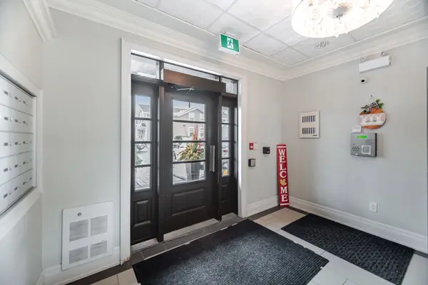 10425 Islington AVE #104, Vaughan, ON L0J 1C0