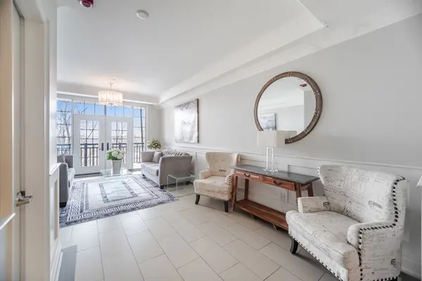 10425 Islington AVE #104, Vaughan, ON L0J 1C0