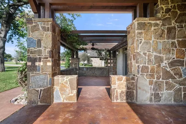 Mansfield, TX 76063,7301 Heritage Oaks Drive