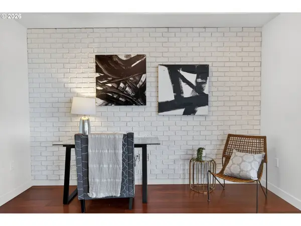 1260 NW NAITO PKWY #908B, Portland, OR 97209