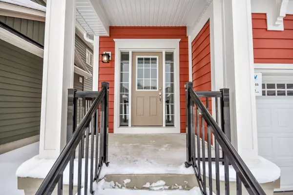 125 Mceachern LN, Gravenhurst, ON P1P 0H8