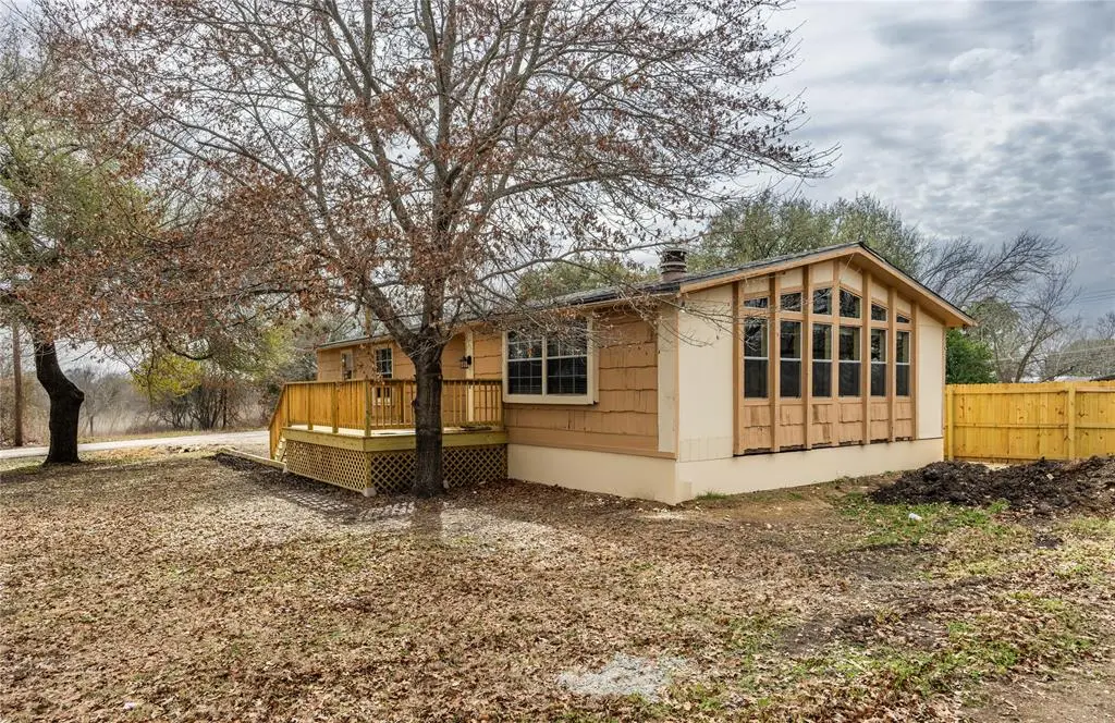 205 W Long St, Elm Mott, TX 76640