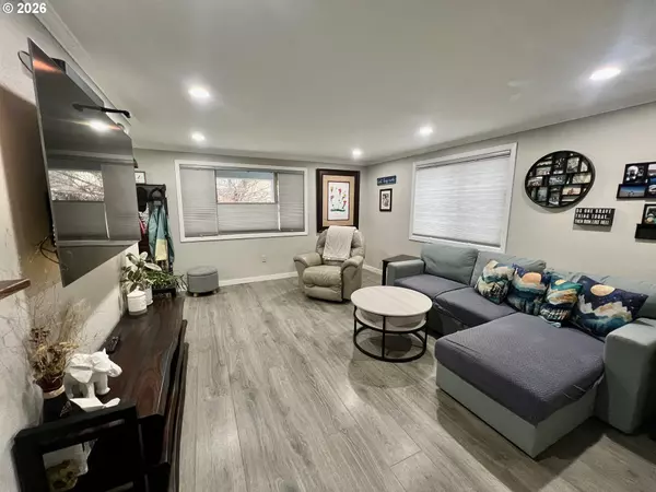 La Grande, OR 97850,603 3RD ST