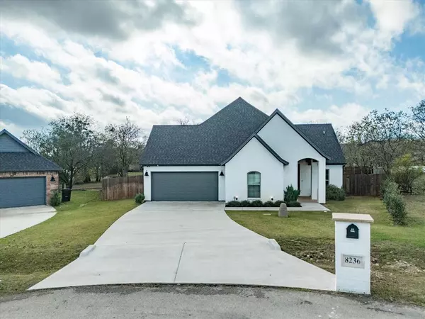 Fort Worth, TX 76126,8236 Loar Court