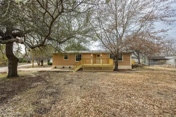 205 W Long St, Elm Mott, TX 76640
