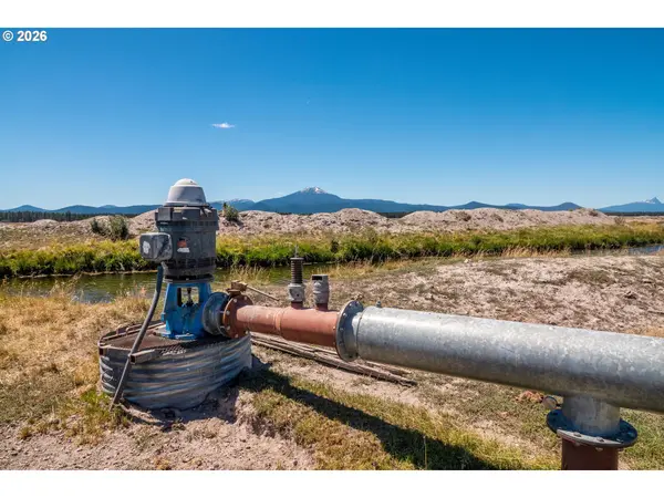 1950 SILVER LAKE RD, Chiloquin, OR 97624