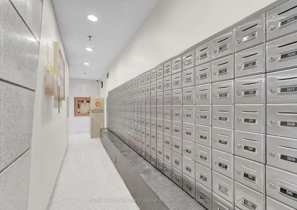 2466 Eglinton AVE E #807, Toronto E08, ON M1K 5J8