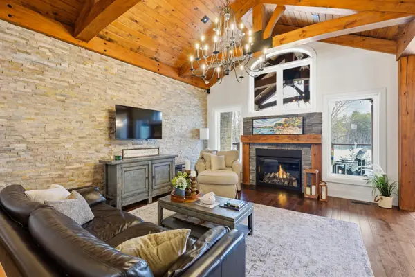 7 Ridgewood CT, Oro-medonte, ON L0L 2L0