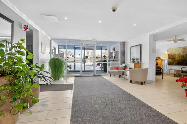 2400 Virginia DR #407, Alta Vista And Area, ON K1H 8L3