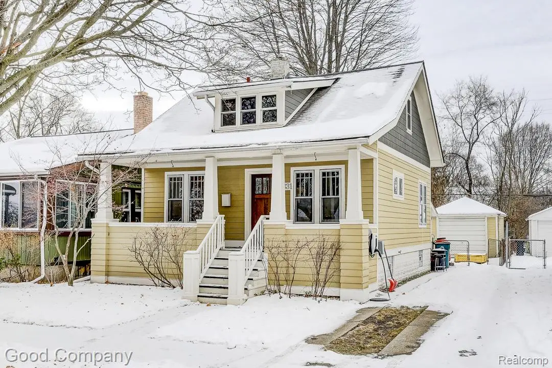 331 Edgewood PL, Ferndale, MI 48220
