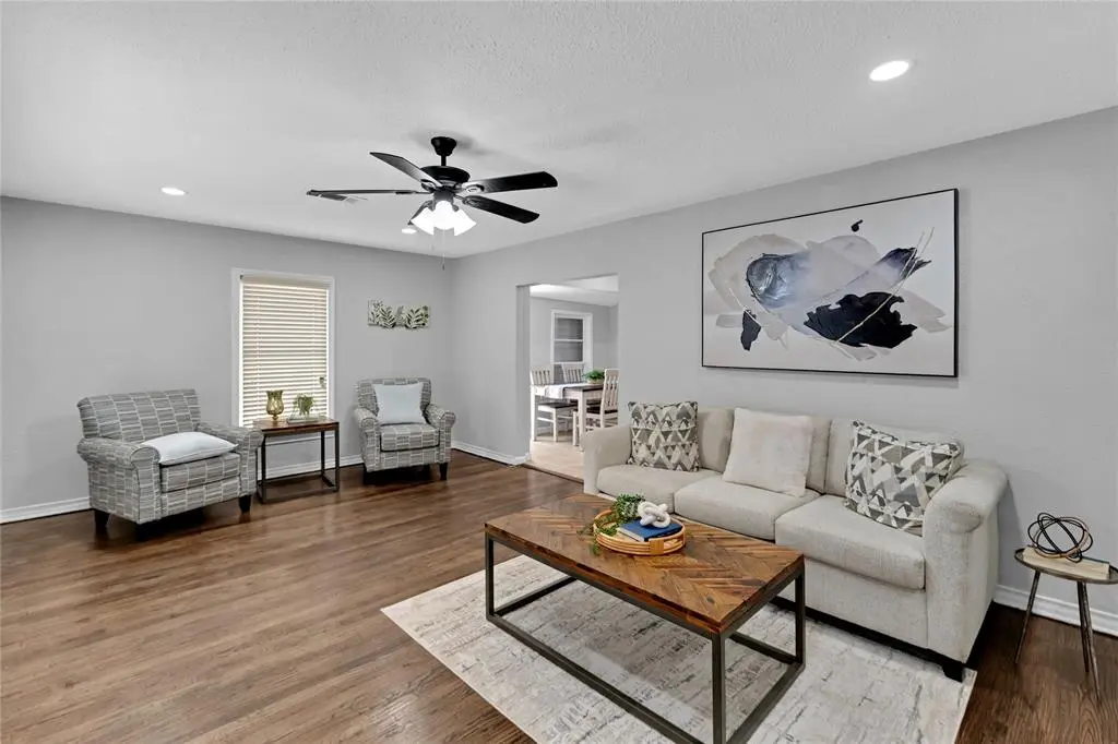 526 Roberts Avenue, Irving, TX 75060