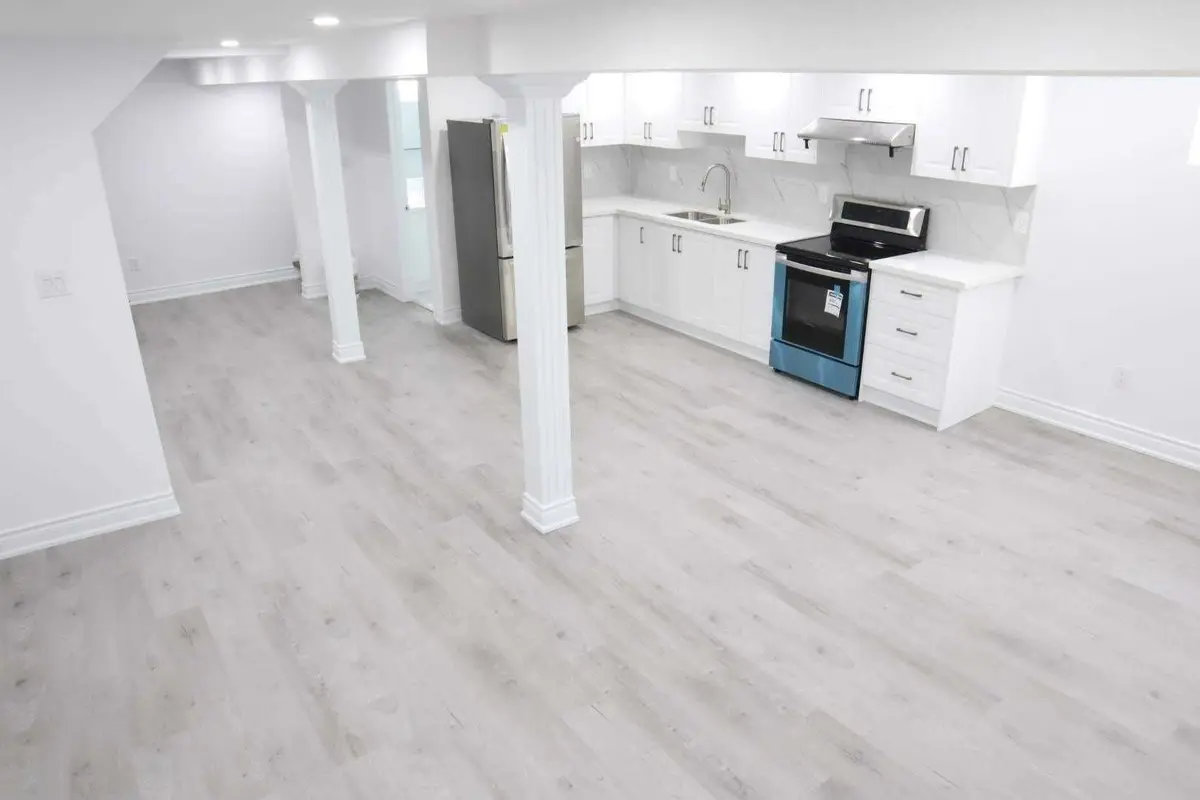 1627 Baggins ST #Lower, Pickering, ON L1W 1H2