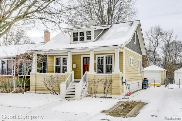 331 Edgewood PL,  Ferndale,  MI 48220