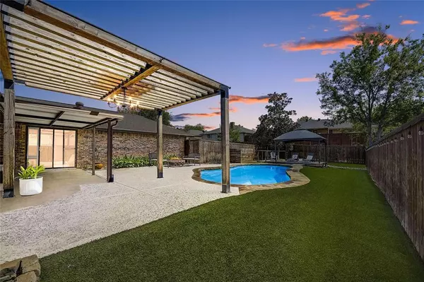 Carrollton, TX 75007,1716 Rosemeade Circle