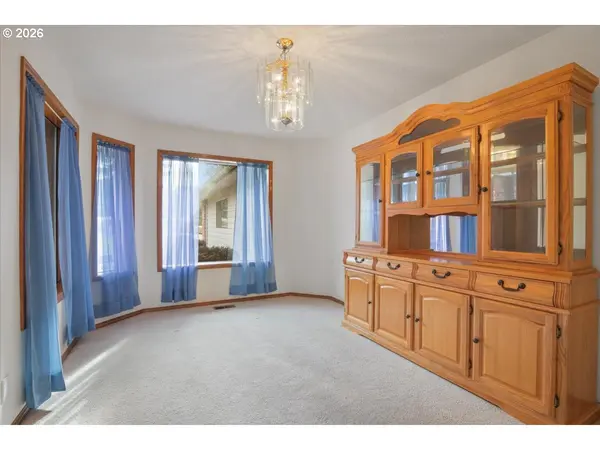 6593 RIPPLING BROOK DR SE, Salem, OR 97317