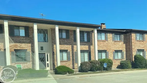 19713 Ridgemont ST, St Clair Shores, MI 48080