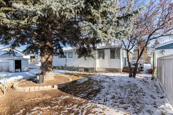 5218 Lawton AVE, Blackfalds, AB T0M0J0