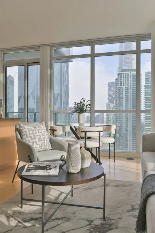 55 Bremner BLVD #3007, Toronto C01, ON M5V 3V8