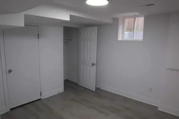 1627 Baggins ST #Lower, Pickering, ON L1W 1H2