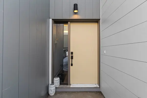 96 Sunshine LN, Orillia, ON L3V 7L8