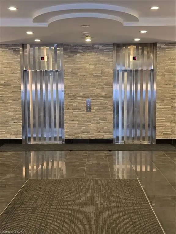 135 James ST S #1004, Hamilton, ON L8P 2Z6