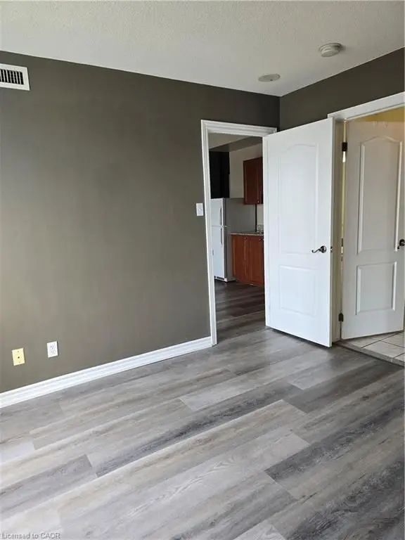 135 James ST S #1004, Hamilton, ON L8P 2Z6