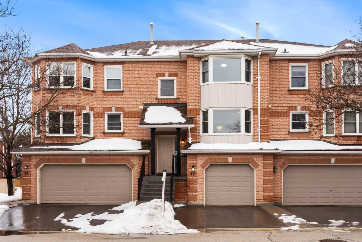 12 Tova PL, Vaughan, ON L4J 8C4