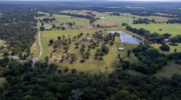 4149 An County Road 2202, Palestine, TX 75803