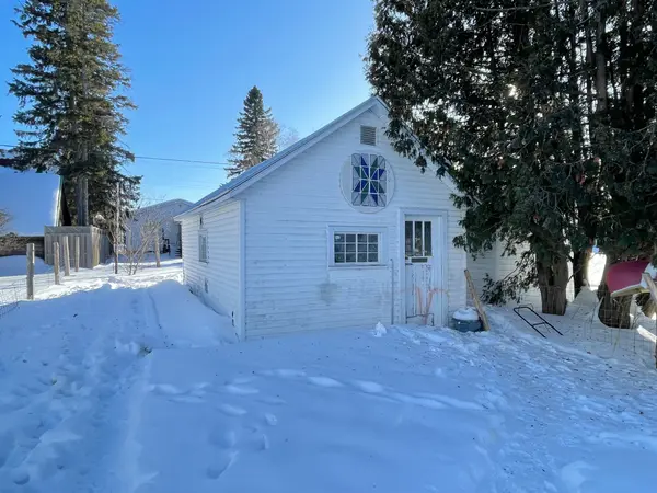 246 McCamus AVE, Temiskaming Shores, ON P0J 1P0